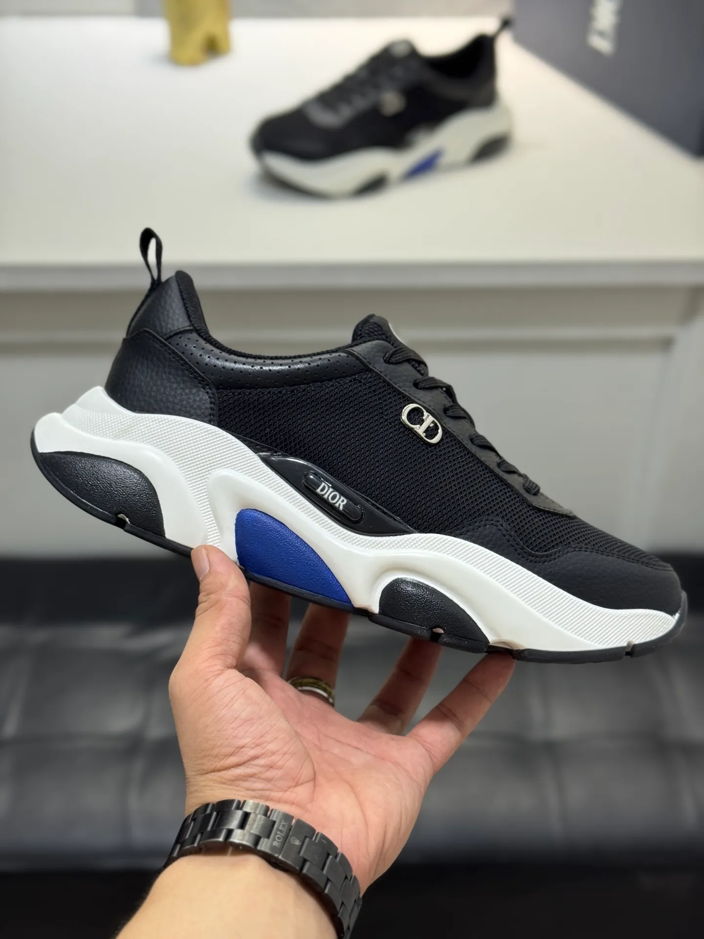 Men's shoes 💰440【New style】🪳🪳(Dior) popular model【New style】⚠⚠️Top purchasing agent🔍🔍Men's HK counters are on sale simultaneously. Sole: The original sole is specially provided by the original factory. The exclusive movable molded sole is super comfortable. The original factory follows the order. 🔍🔍The high-quality multi-color splicing design is exquisite and unique, and the cowhide stitching mesh lining💪Details determine the quality. We only make shoes with care. You can enter and exit the counter at will. Welcome to compare🇮🇹Size: 38-44 (45 customized
